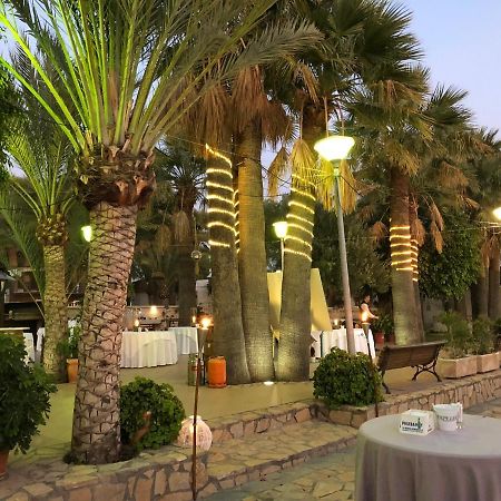El Eden Hotel El Ejido Luaran gambar