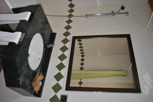 El Eden Hotel El Ejido Luaran gambar