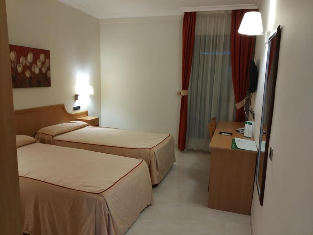 El Eden Hotel El Ejido Luaran gambar